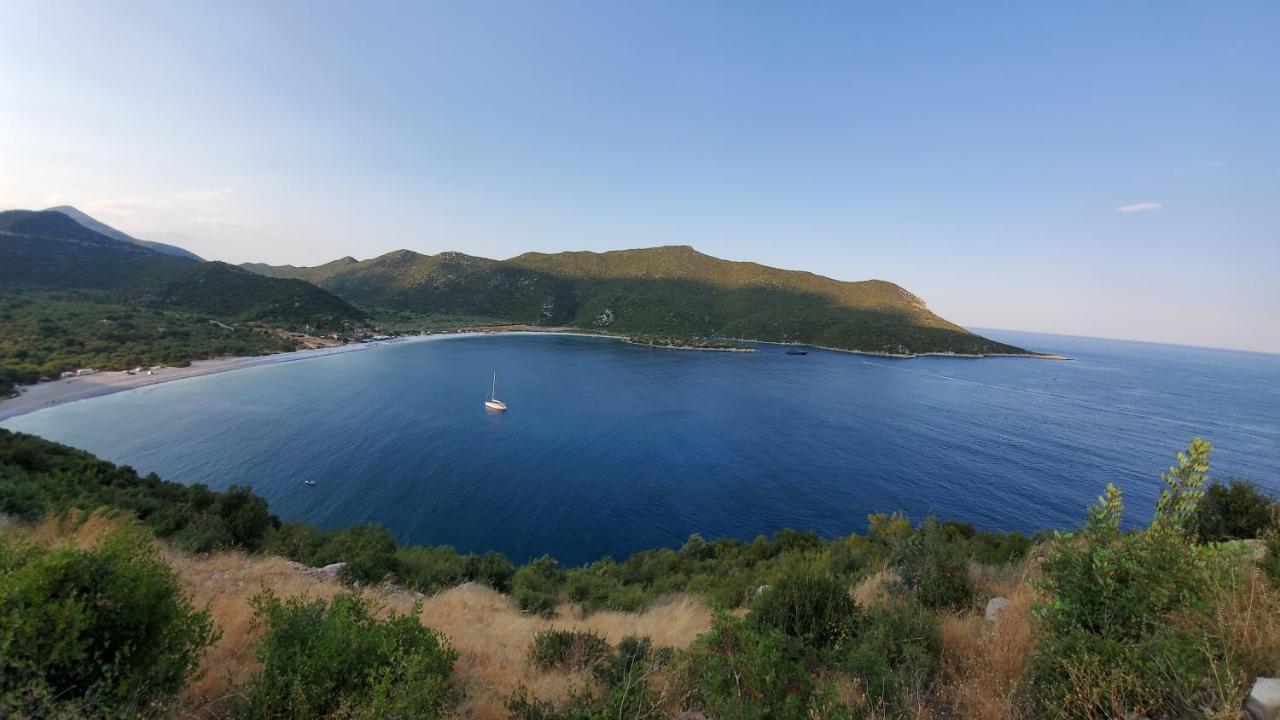 Stone House In A Quiet Landscape, Leonidion Villa Luaran gambar