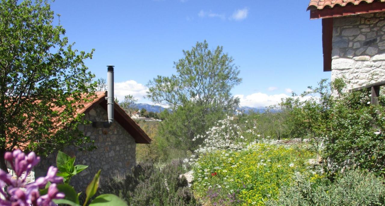 Stone House In A Quiet Landscape, Leonidion Villa Luaran gambar